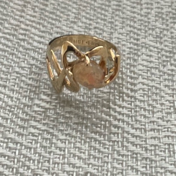 18 Kt Ge Opal Ting